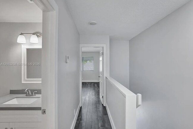 Building Photo - 5084 S University Dr
