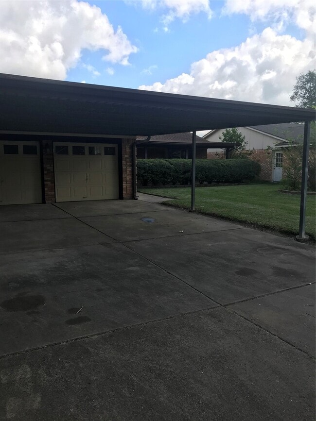 Building Photo - 121 La Laja Dr