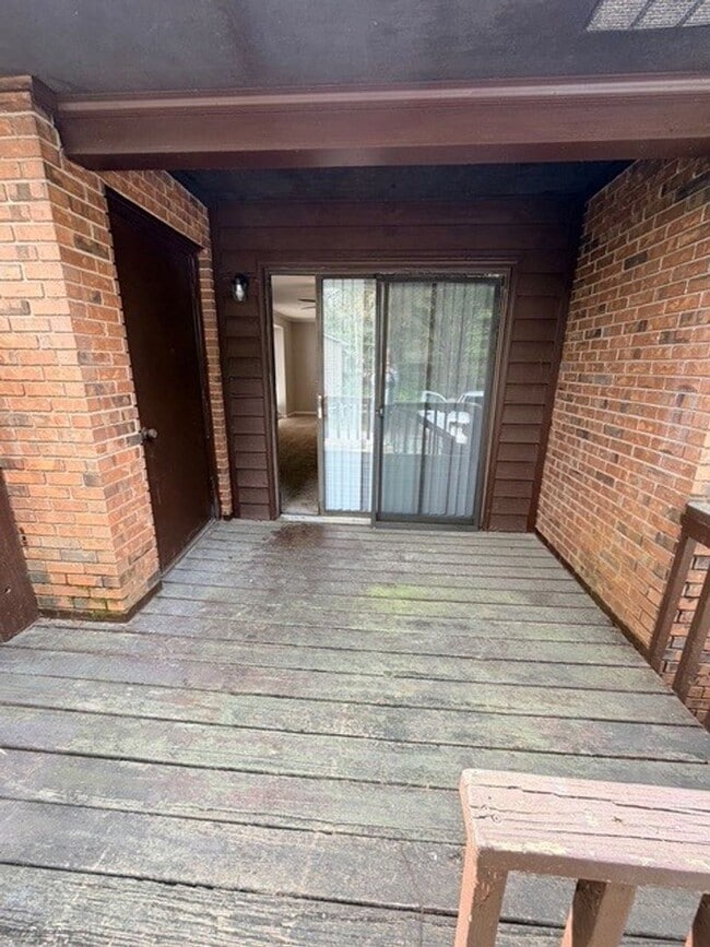 Building Photo - 500 Cokesbury St