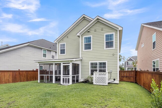 Building Photo - Fully Furnished 3 Bedroom, 2.5 Bathroom Home in Foxbank Plantation