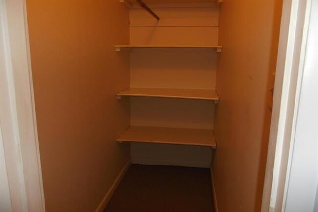 Building Photo - 37 Upper Welden St