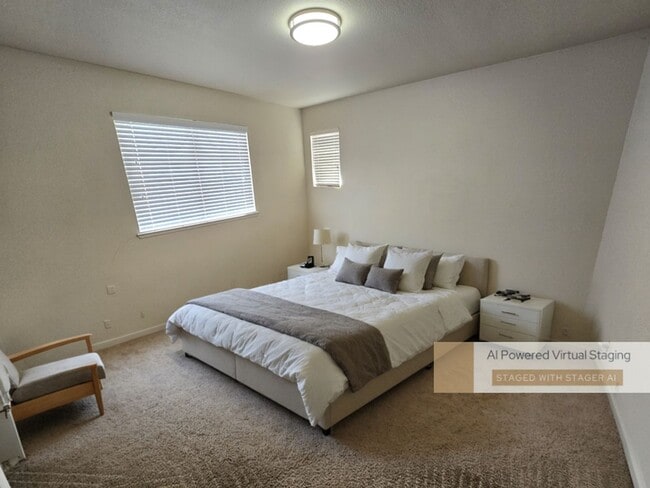 Building Photo - Wonderful 4 bedroom 3 full bath in the Wildhorse Golf Course Community.