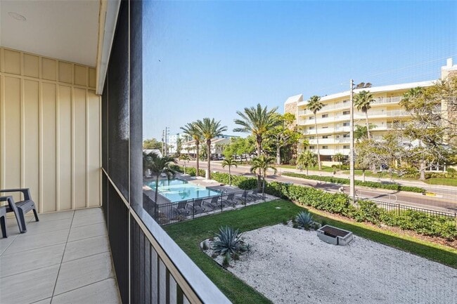 Building Photo - 2516 Coral Ct.