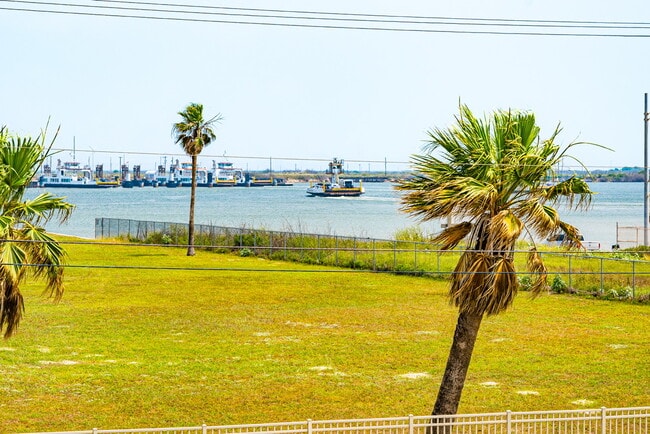 Building Photo - 100 Port Isabel St