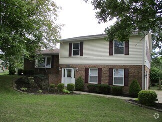Building Photo - Renovated Quad In Forest Ridge Area w/4 Be...
