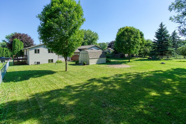 Building Photo - 3500 Northridge Ct