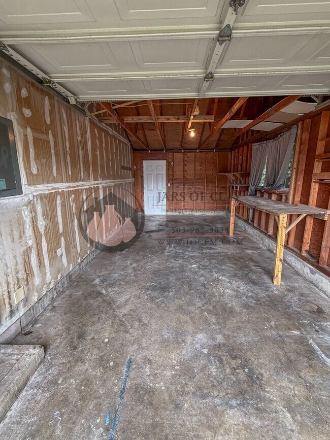 Building Photo - Laura/Bolliger #2022-1085