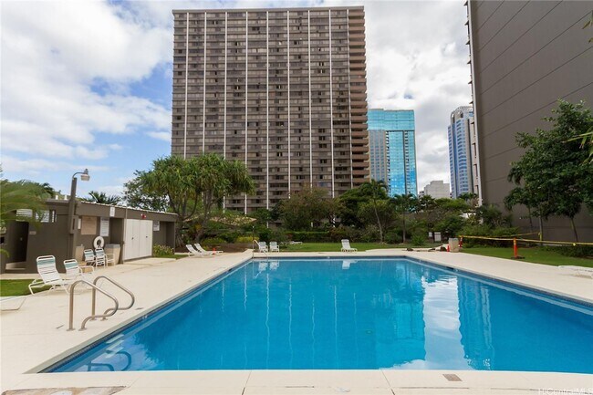 Building Photo - Kukui Plaza Ewa Tower - 1 bedroom 1 bath w...