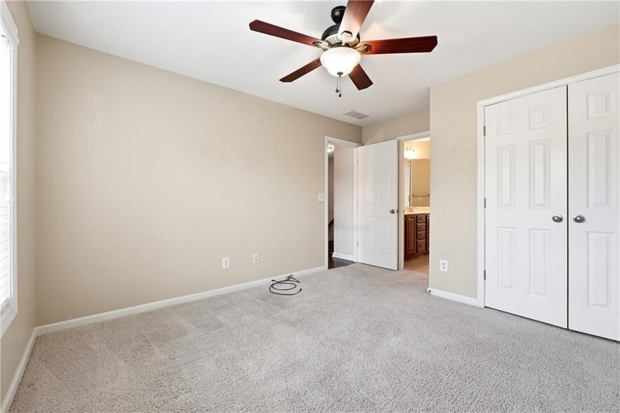 Building Photo - 100 Northbrooke Trace