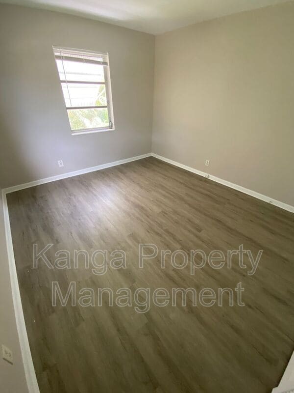 Building Photo - 612 Prosperity Farms Rd