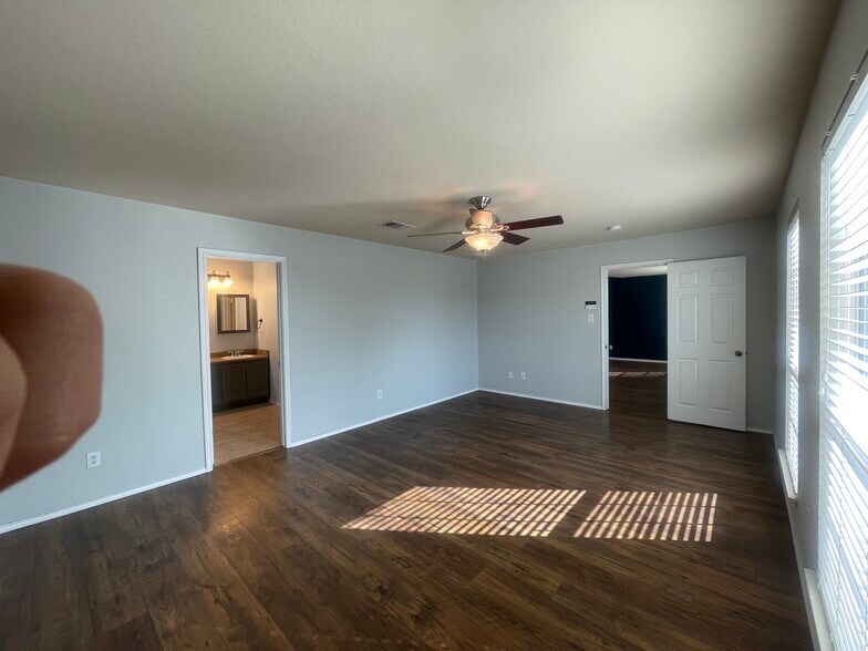 Building Photo - 411 Marquitos Drive