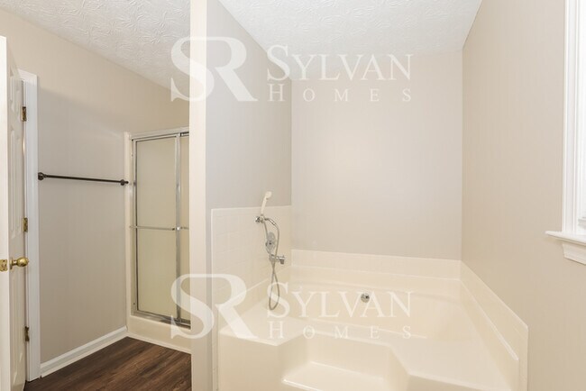 Building Photo - At Last, This Is What You Have Been Searching For!