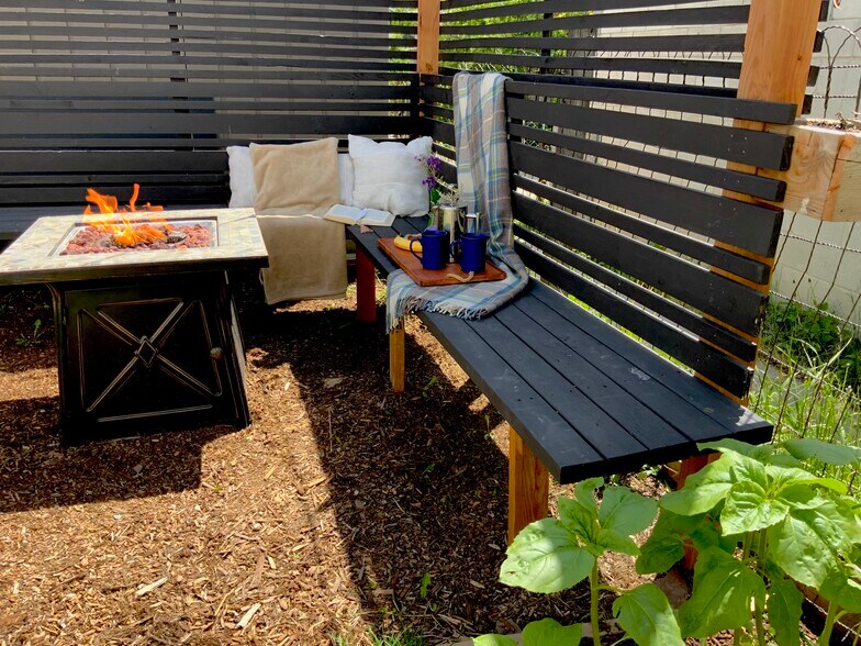 Building Photo - 218 S Jackson St