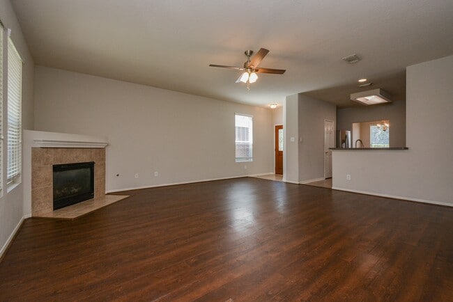 Building Photo - 15506 Hickory Dale St
