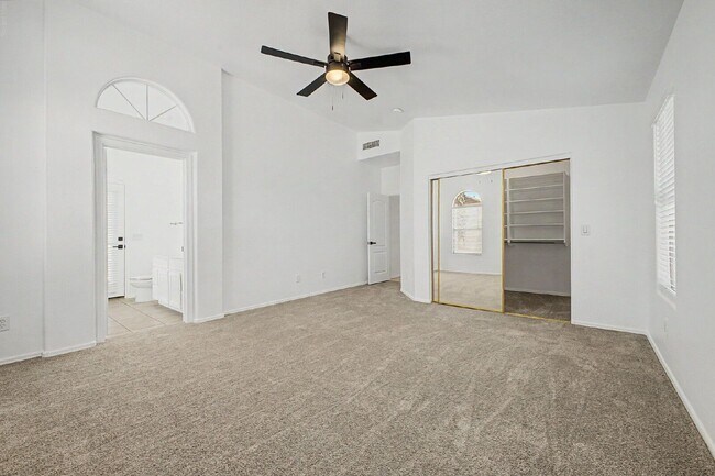 Building Photo - 12570 Desert Flower Rd