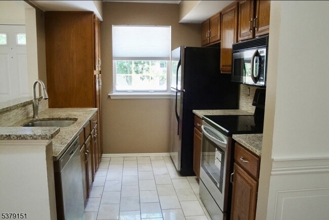 Building Photo - 53 Foxwood Ct