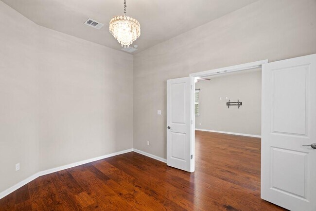 Building Photo - 121 Greene