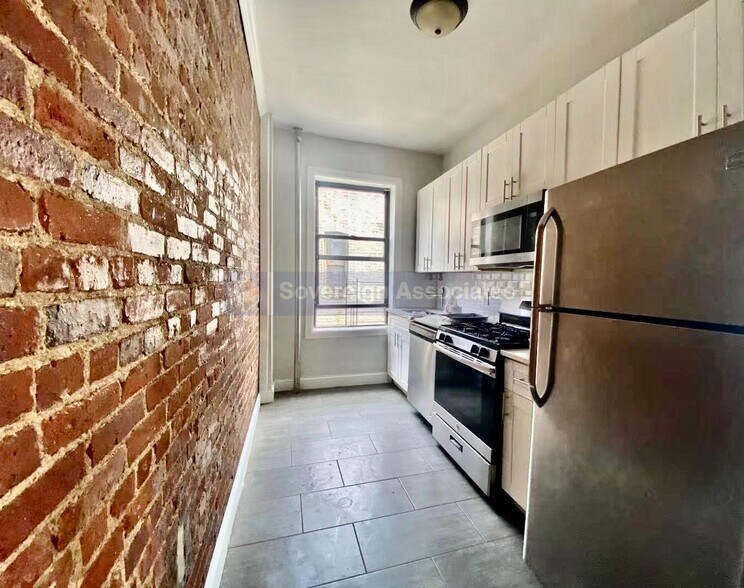 Building Photo - 536 W 158th St