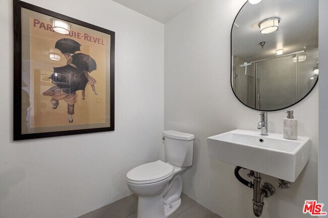 Building Photo - 200 N San Fernando Rd