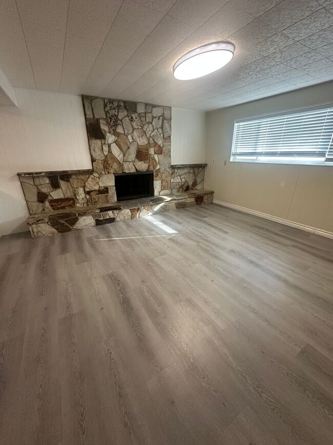 Building Photo - 1416 Harris Ave