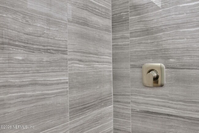 Building Photo - 202 Sutton Dr