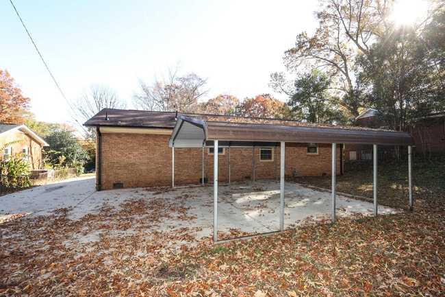 Building Photo - 937 Green Cir Dr