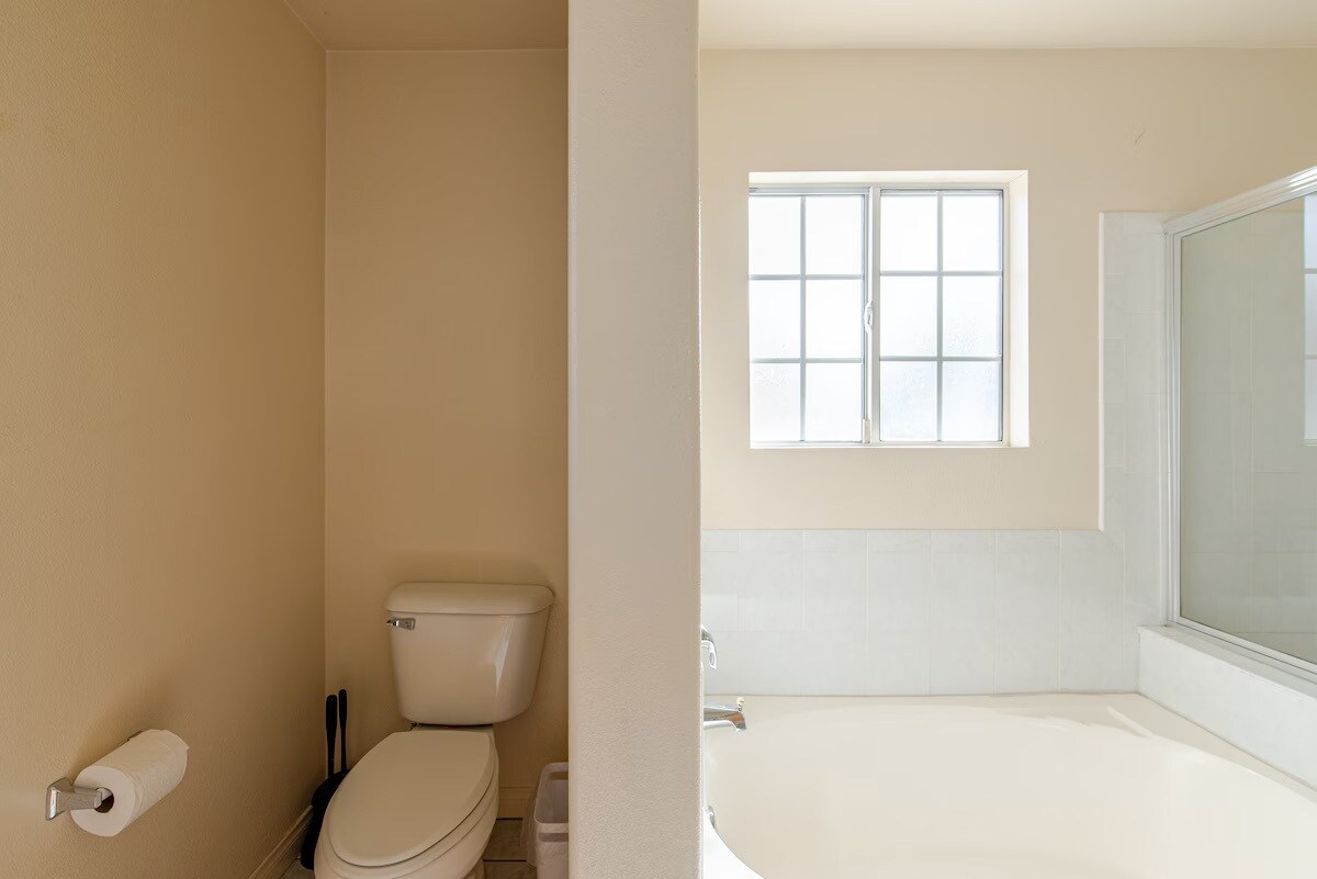 Building Photo - 199 N Lincoln Ave