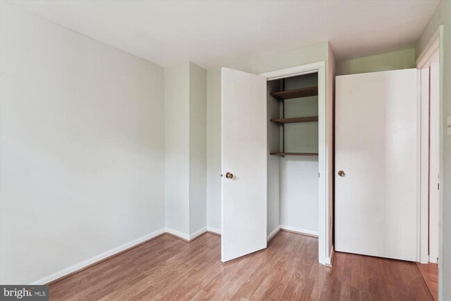 Building Photo - 8230 Goldstream Ct