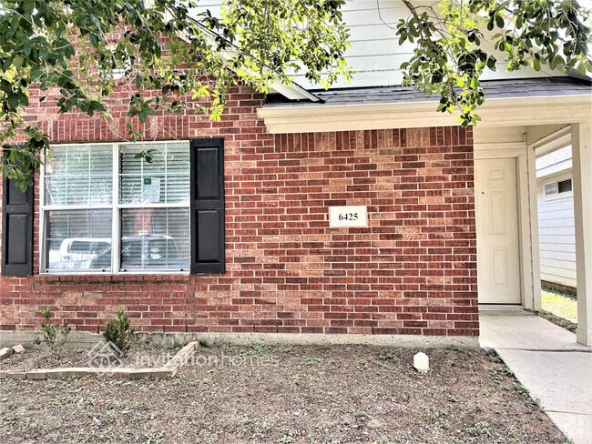 Building Photo - 6425 Mountain Pines Ln