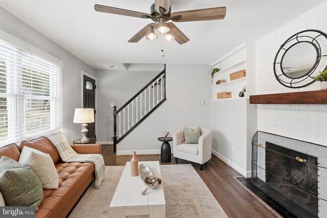 Building Photo - 5716 Crawford Dr