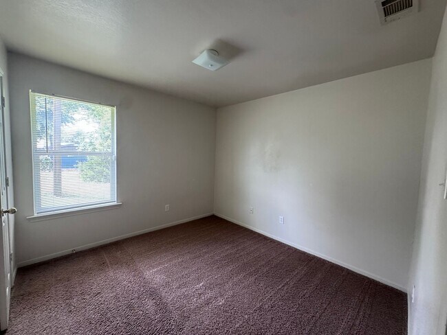 Building Photo - 1430 Shoshoni Trail