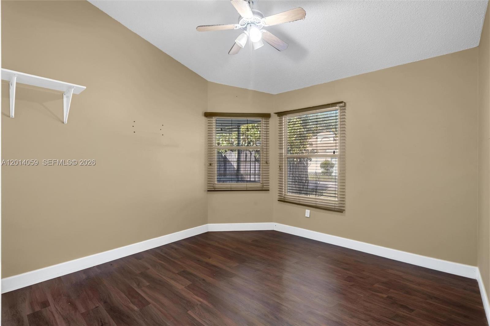 Building Photo - 1308 E Glen Oak Rd