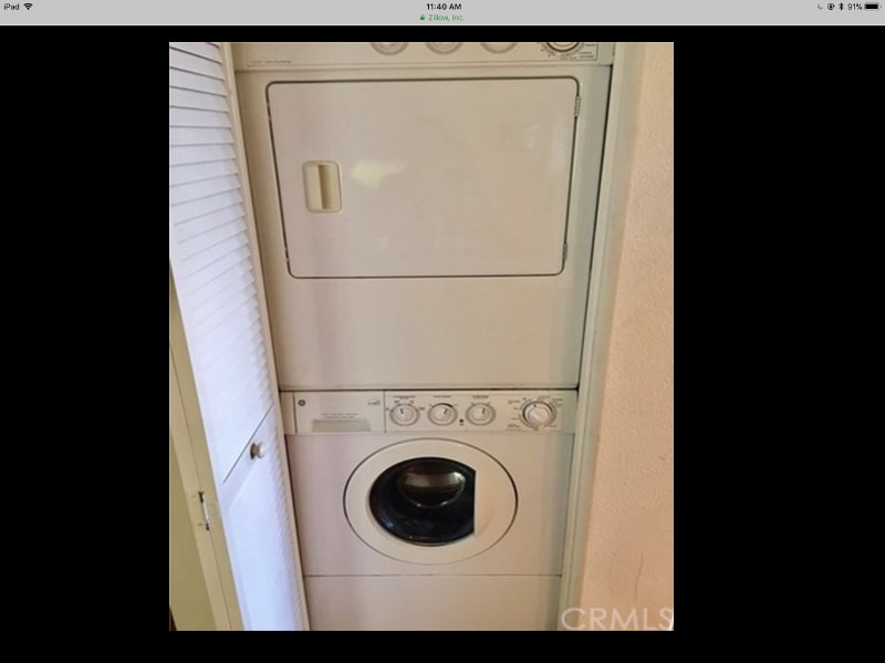 Building Photo - 815 S Grand Ave