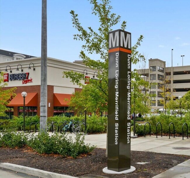 Building Photo - 8181 Carnegie Hall Ct