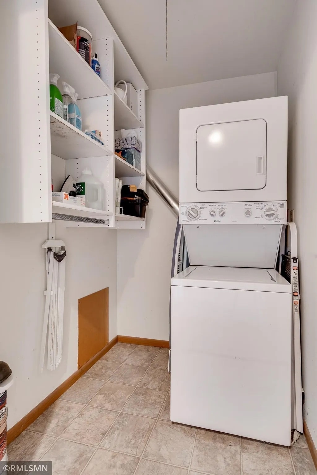 Building Photo - 720 3rd Ave NE