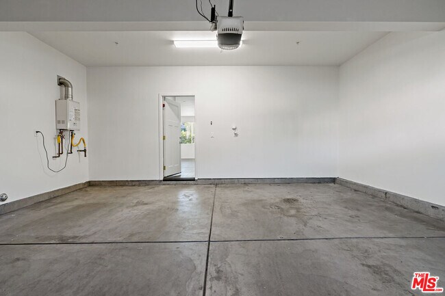 Building Photo - 12259 N Lima Way