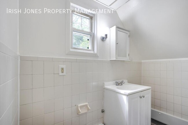 Building Photo - 160 Courtland Ave