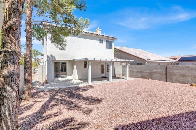 Building Photo - 8217 Beekman St