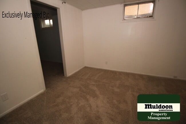 Building Photo - Nice 5 bedroom home with finished basement...