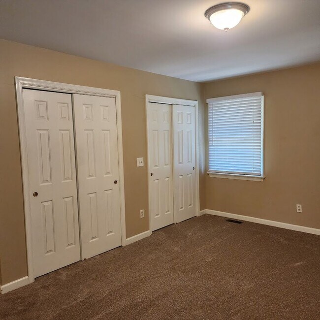 Building Photo - 106 Argall Town Ln