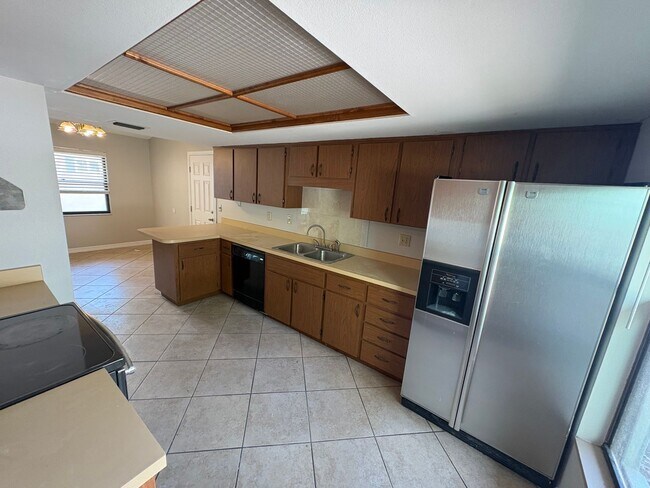 Building Photo - 316/318 Simpson St Duplex