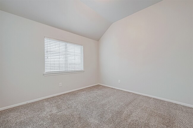 Building Photo - 31118 Gulf Cypress Ln