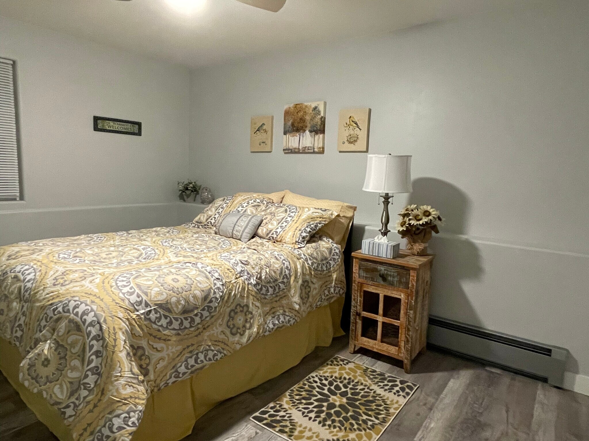 Building Photo - 1038 S Knollwood Dr