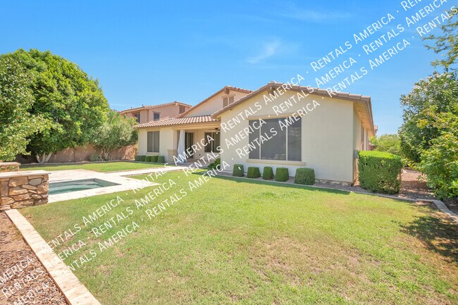 Building Photo - GORGEOUS 4/2.5 + DEN with Spa in Chandler!
