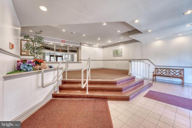 Building Photo - 4410 Briarwood Ct N
