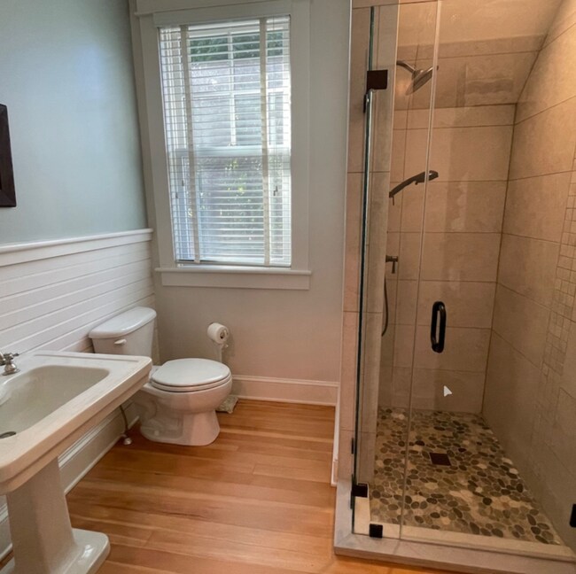 Building Photo - 195 N Prospect St