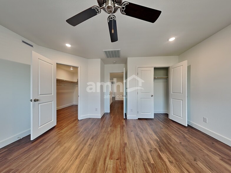 Building Photo - 4828 Blushing Star St