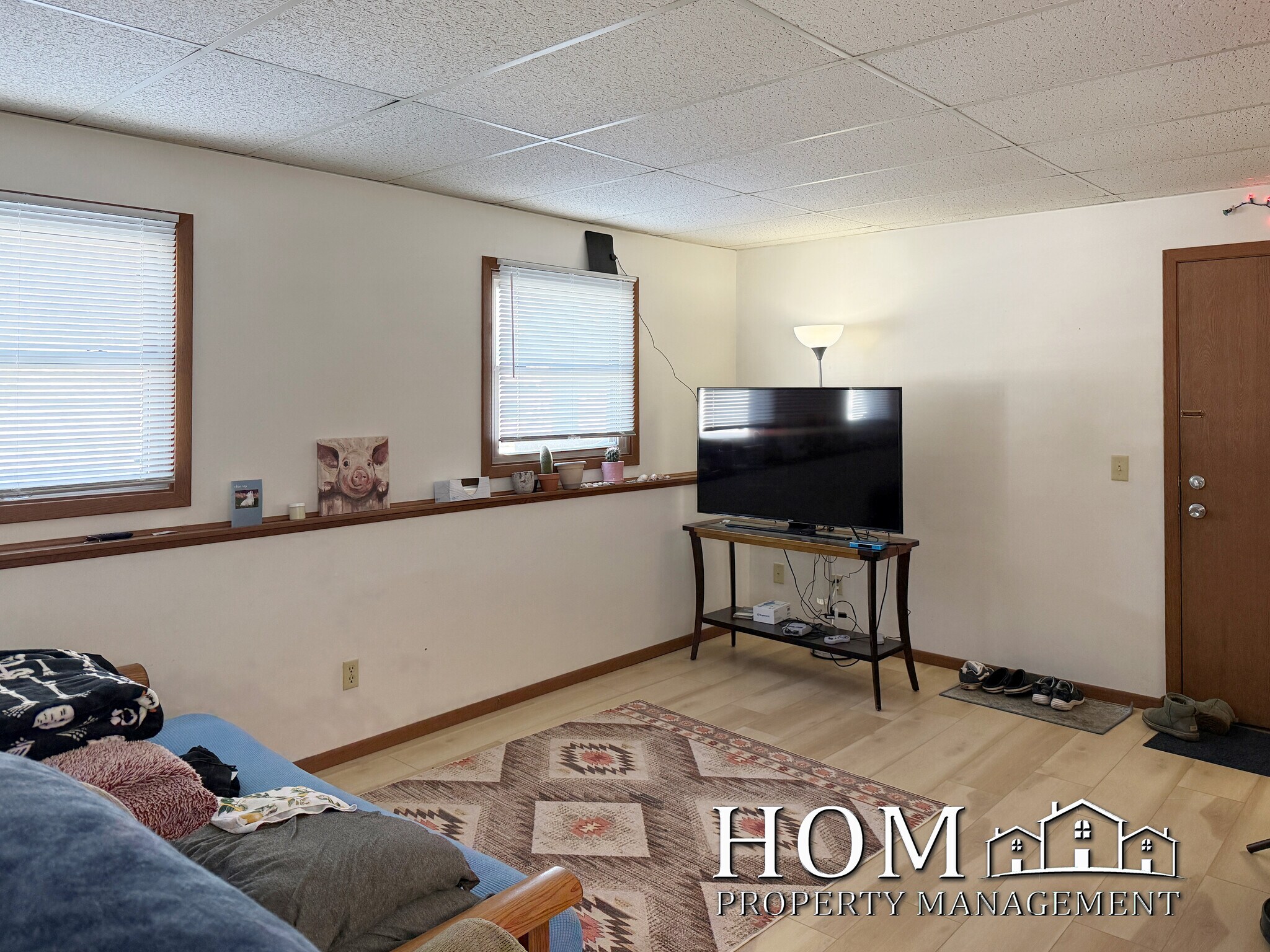 Building Photo - 1701 Pleasant View Dr