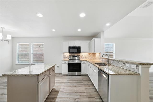 Building Photo - 8828 Chisholm Trail