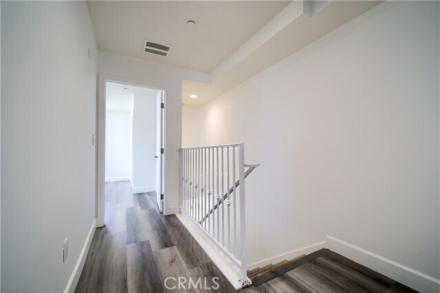 Building Photo - 3021 Raymond Ave